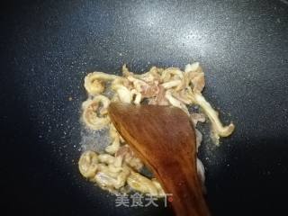 韭菜豆芽爆肉丝的做法步骤：4