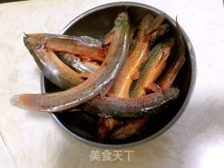 泥鳅小白菜汤的做法步骤：3
