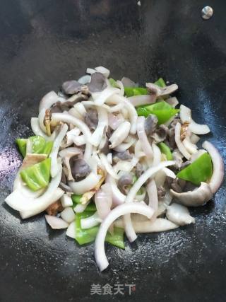 洋葱鸭杂的做法步骤：4