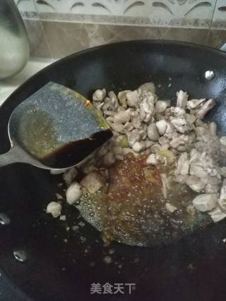 青豆烧兔丁的做法步骤：7