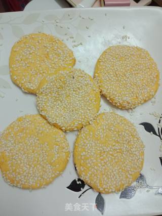 芝麻南瓜饼的做法步骤：4
