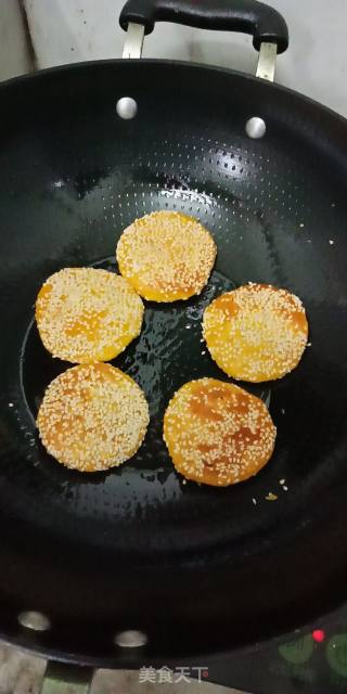 芝麻南瓜饼的做法步骤：5