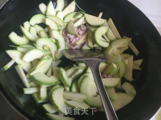 笋瓜炒肉的做法步骤：5
