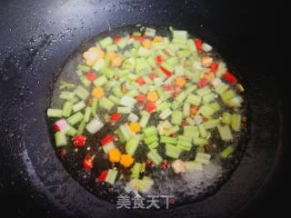 蜜薯西芹剪刀面的做法步骤：4