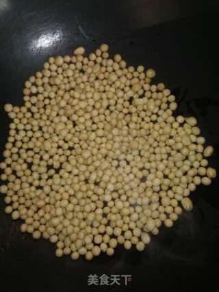 辣味蒜香黄豆的做法步骤：3