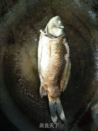 鲫鱼豆腐汤的做法步骤：5