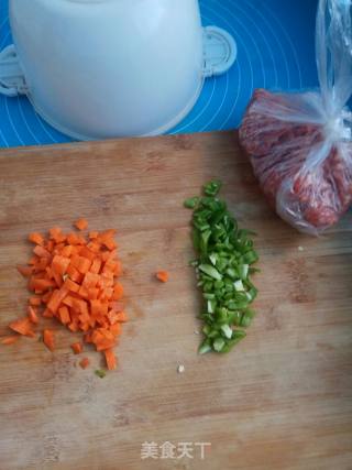 黑胡椒牛肉披萨的做法步骤：4