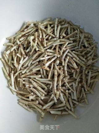 拌鱼腥草的做法步骤：3
