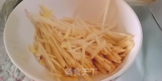 姜丝兔腿的做法步骤：4
