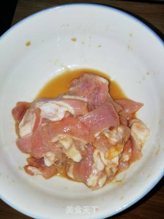 甜椒炒肉的做法步骤：3