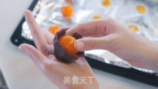 蛋黄酥【初味日记】的做法步骤：10