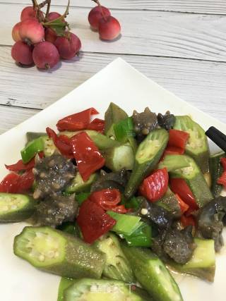 海参炒红秋葵的做法步骤：15