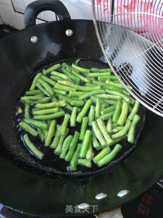 豇豆炒粉条的做法步骤：4