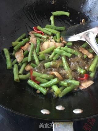 豇豆炒粉条的做法步骤：18