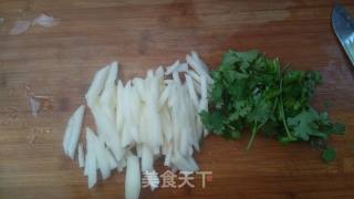 雪梨香菜炒肉丝的做法步骤：4