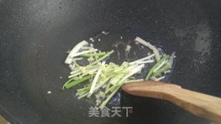 雪梨香菜炒肉丝的做法步骤：8