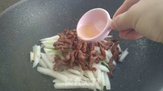 雪梨香菜炒肉丝的做法步骤：11