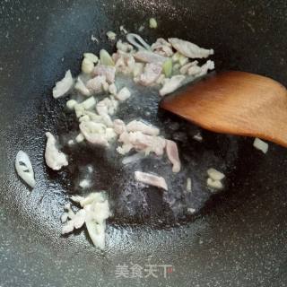 醋溜豆芽的做法步骤：2
