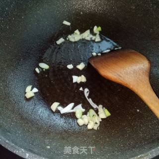 蒜蓉西蓝花的做法步骤：1