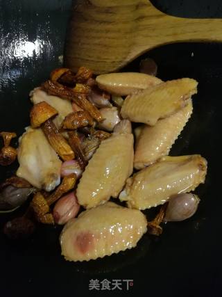 姬松茸鸡翅的做法步骤：4