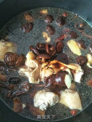小鸡炖蘑菇的做法步骤：5