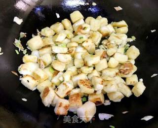 香葱馒头炒鸡香的做法步骤：10
