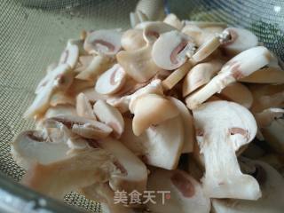 蘑菇圆子汤的做法步骤：5