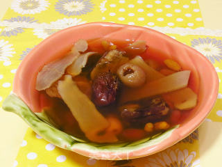 红枣红豆莲子汤的做法步骤：4