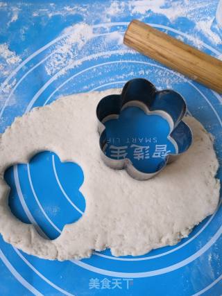 豆渣花朵馒头的做法步骤：8