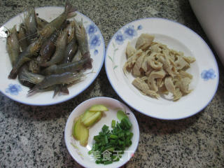 面筋炒大头虾的做法步骤：1