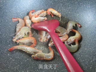 面筋炒大头虾的做法步骤：5