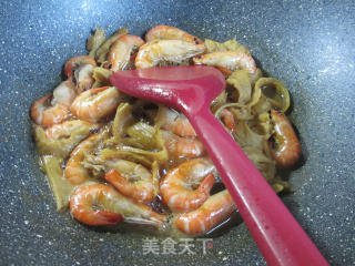 面筋炒大头虾的做法步骤：10