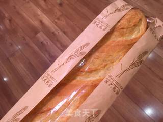 萨拉米奶酪法棍披萨的做法步骤：1