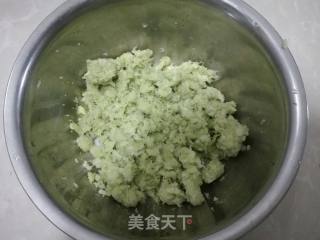 发面猪油渣白菜馅饼的做法步骤：6
