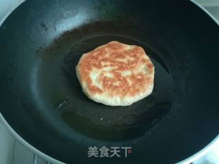 发面猪油渣白菜馅饼的做法步骤：16