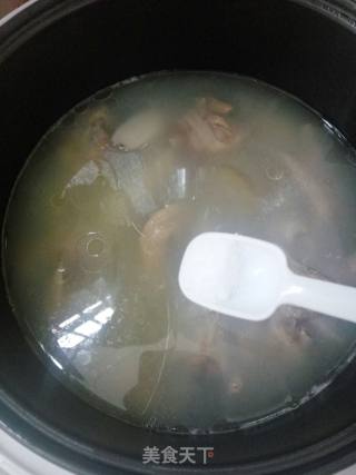 山药老鸭汤的做法步骤：4