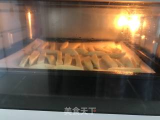 烤地瓜条的做法步骤：4
