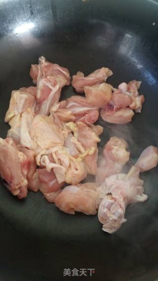 鸡腿榛磨炖土豆的做法步骤：3