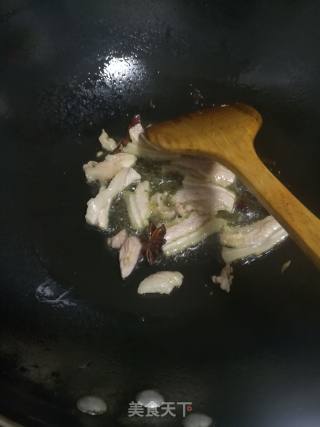 干锅西兰花的做法步骤：2