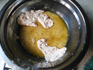香酥芝麻烧饼的做法步骤：6
