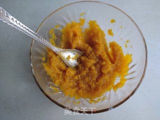 南瓜蒸月饼的做法步骤：2