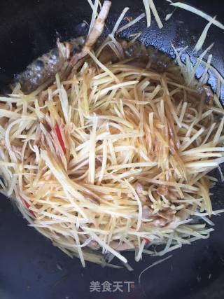 土豆丝炒肉的做法步骤：7