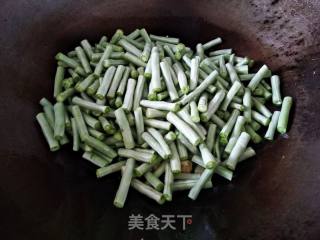 青椒煸白豇豆的做法步骤：9