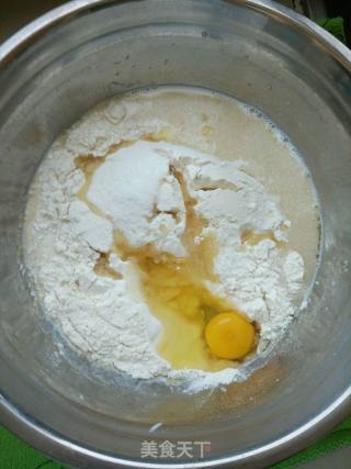香酥油条的做法步骤：1