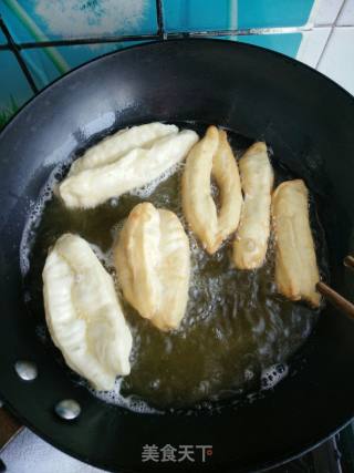 香酥油条的做法步骤：8