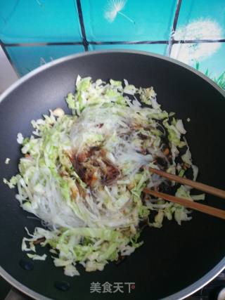 包菜炒粉丝的做法步骤：7