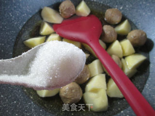 牛肉丸烧土豆的做法步骤：6