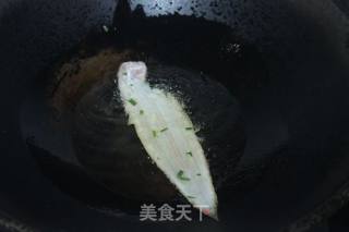 干煎鳎鱼的做法步骤：4