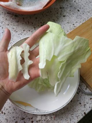 手撕包菜的做法步骤：1