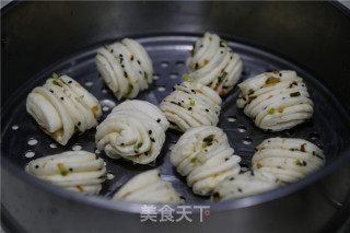 葱花卷的做法步骤：8